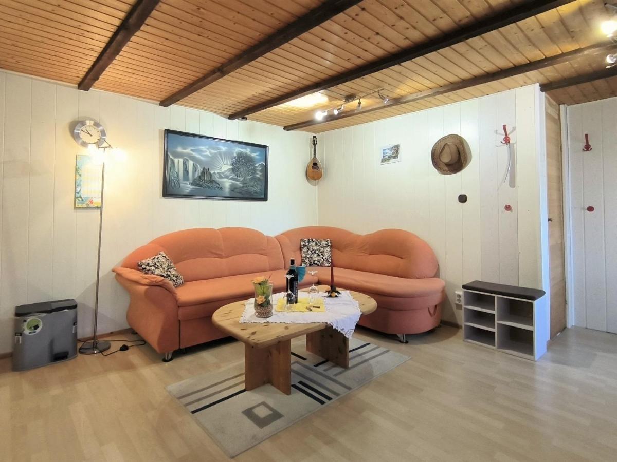 Ferienwohnung Mohnkopf - Unterkunft Fuer 2 Bis 3 Personen Mit Terrasse Jerrishoe Exterior photo